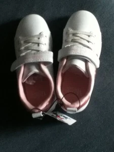 Little girl Disney Minnie Mouse Sneakers size 13 - Picture 1 of 9