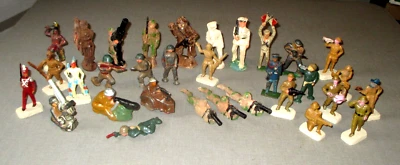 32-VINTAGE LEAD METAL TOY SOLDIER FIGURES-WW1 WW2-COMPOSITION BARCLAY MANOIL LOT - Image 1 of 4