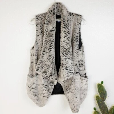 Chaleco de piel sintética Nordstrom JOLT vegano talla M gris estilo abierto bolsillos en cascada Foto 1 de 4