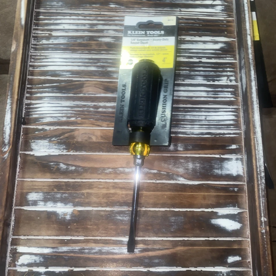 KLEIN TOOLS 602-4 Slotted Screwdriver, 1/4 in 2DFX6 - Image 1 of 3