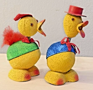 ZWEI 1940er Western Germany Wackelkopf Nicken Bonboniere Pappmaché 1 Ente 1 Küken - Bild 1 von 21