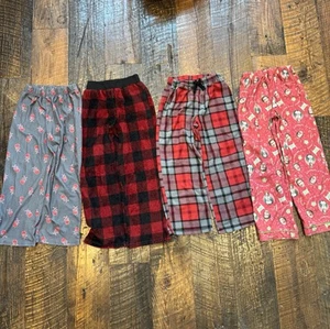 4 Boys Pajama Pants - 1 Med (Gray & Skulls) + 3 Large - Elf + 2 Flannel - Picture 1 of 3