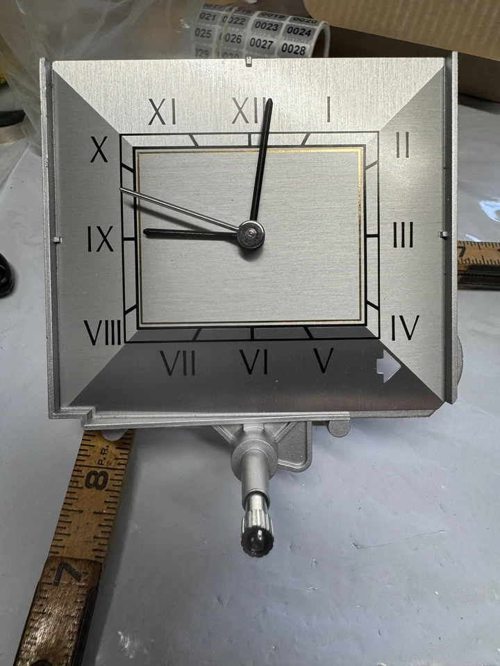 1984 Lincoln Continental silver dashboard clock working.. - Image 1 of 4