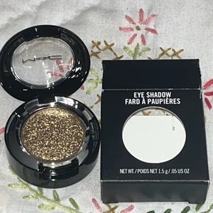 Sombra de ojos MAC PUT U ON GOLD brillante bonita tamaño completo nueva en caja muestra marcada nueva en caja nueva en caja - Imagen 1 de 8