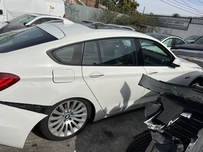 LOCAL PICKUP ONLY!Passenger Right Center Pillar Fits 10-17 BMW 535i GT 598295 — 第 1/4 张图片