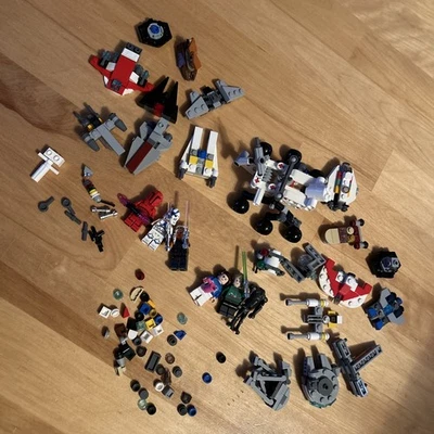 LOT MISC LEGO Star Wars Luke Skywalker Jedi Leia Ahsoka Holiday Mini Figure - Image 1 of 4