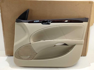 New OEM GM Front Door Trim Panel 2006-2011 Buick Lucerne Cashmere RH 20938193 - Image 1 of 4