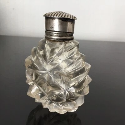 BACCARAT RARE FLACON A SEL XVIIIè Cristal Georgian FRENCH SCENT BOTTLE 18thC - Photo 1/4