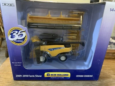 Ertl New Holland CR9080 Combine 2009-10 Farm Show, And 1/64. MUDDY CHASE - Image 1 of 4