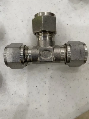 GYROLOK HOKE 1/2" OD COMPRESSION TEE FITTING STAINLESS STEEL - Image 1 of 3