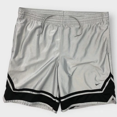 复古耐克男式 XL 篮球短裤闪亮 Y2K 宽松银色黑色 — 第 1/4 张图片