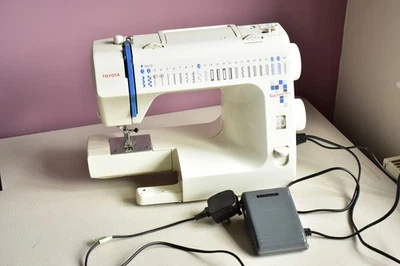 TOYOTA QUILTMASTER 50 RS2000 GOOD RUNNING ORDER BUT NEEDS A FEW SPARE BITS - Image 1 of 4