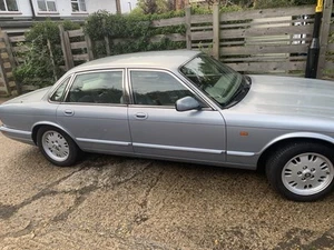 Jaguar Xj6 Sovereign X300 1995 4.0 ice blue - Picture 1 of 11