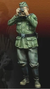 1/35 Resin Figure Model Kit German Soldier Photographer WW2 WWII War Unpainted - Picture 1 of 3