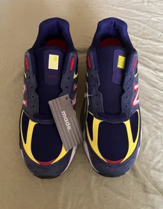 NEW BALANCE MENS BRAND NEW M990GA5 SNEAKERS SIZE 11 PURPLE/YELLOW - Picture 1 of 3