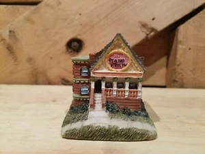 Muriel Phillips' Piano & Violin School Int. Resources Figurine - Swanky Barn - Picture 1 of 12