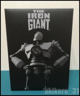 RIOBOT The Iron Giant 1/80 180mm Action Figure Resale Sentinel  - Image 1 of 2