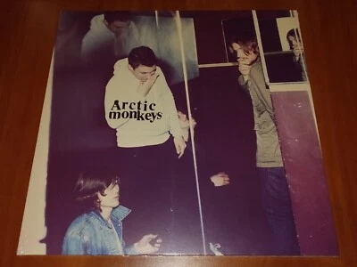 ARCTIC MONKEYS HUMBUG LP *EU* 180g VINYL REPRESS GATEFOLD EDITION New - Image 1 of 2