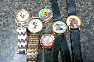 Lot of UNTESTED Different DISNEY ??? WATCHES - Picture 1 of 4