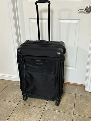 TUMI Alpha 22064D2 Upright 24 Inch 4-Wheeled Luggage. Good Condition. - Image 1 of 4
