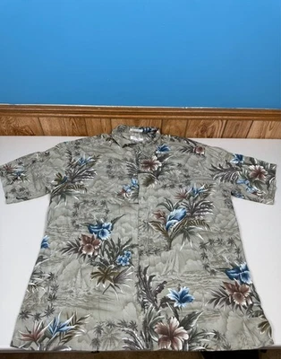 Pierre Cardin Mens XL Hawaiian Island Tropical Floral Short Sleeve Button Shirt - Image 1 of 4