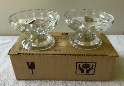 Juego de 2 candelabros de vidrio transparente para interiores del hogar para velas cónicas o de pilar Foto 1 de 4