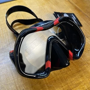 Atomic Aquatics - Venom - Negro/Rojo - 04-0155-00 para buceo y snorkel - Imagen 1 de 10