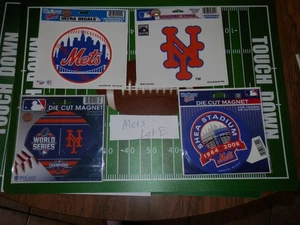 New York Mets magnets & window cling lot E NEW VTG you get 2 magnets & 2 clings - Picture 1 of 9