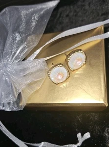 MIMCO Gold-toned Glass Crystal STUD EARRINGS VINTAGE AUSTRALIAN DESIGN - Picture 1 of 4