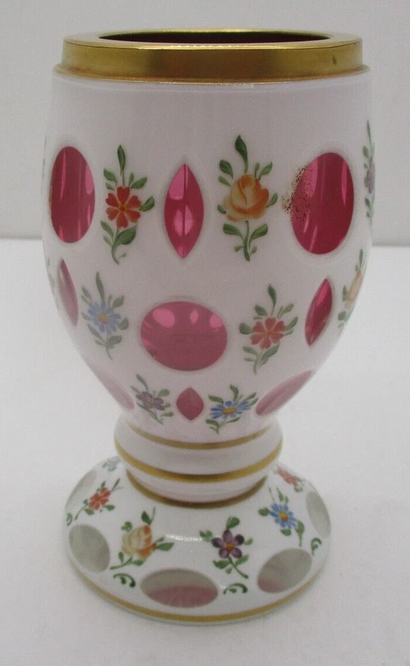 Copa o florero vintage bohemio de arándano/superposición blanca de vidrio floral Foto 1 de 4