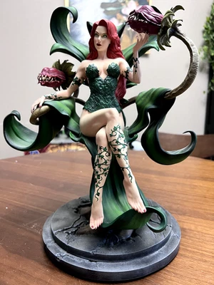 Figura de 14" Poison Ivy DC Comics Sideshow Maquette de Tweeterhead - Casi Como Nueva Foto 1 de 4