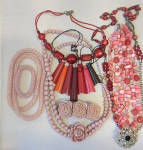 Rosa Rot Schmuck Restposten Halsketten Armband Muschel Vintage bis Modern inkl. 2 Sets - Bild 1 von 13