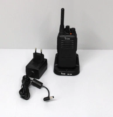 Icom IC-F29SR2 Handfunkgerät analog, 16-Kanal, 446MHz, IP67 mit Icom BC-213 - Bild 1 von 4