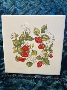 Remache de azulejos cuadrados de fresa dulce vintage decoración de cocina - Imagen 1 de 5