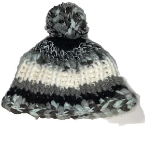 Berretto donna Anthropologie Madison 88 con pompon taglia unica usato in ottime condizioni - Foto 1 di 3