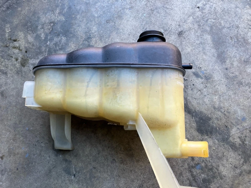 Chevy GMC Cadillac 2007-2019 tanque de depósito de expansión de refrigerante de radiador OEM Foto 1 de 3