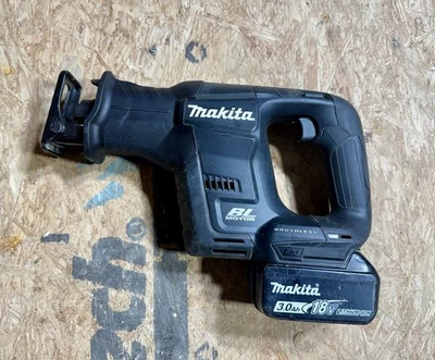 Makita Reciprocating Saw XRJ07 with Battery 3.0Ah - Image 1 of 4