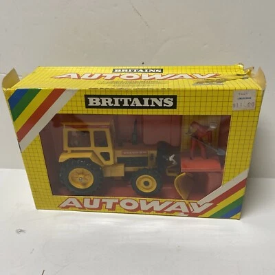 VINTAGE BRITAINS AUTOWAY # 9880 VOLVO BM Farm Tractor Model Trekka Trattore - Image 1 of 4