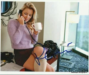 WWE Sexy Diva RENEE JOVEN Firmado 8x10 - Imagen 1 de 1
