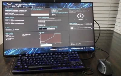 Gaming PC Desktop Computer with Monitors Bundle Deal - Image 1 of 4