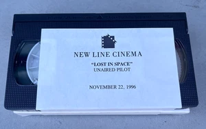 New Line Cinema Lost In Space TV Show Unaired Pilot Episode VHS No Place To Hide - Foto 1 di 5