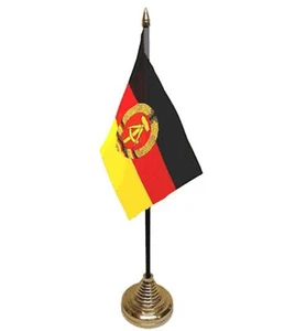 EAST GERMANY DESKTOP TABLE FLAG 6"X4" 15cm x 10cm flags GERMAN - Foto 1 di 1