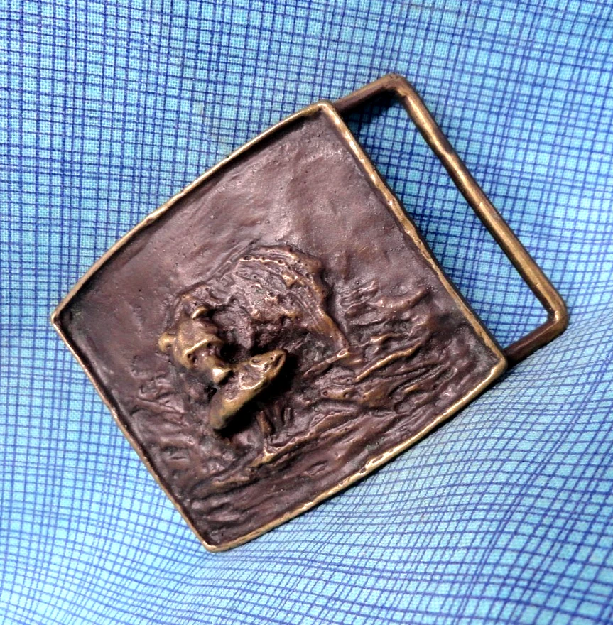 Sculptural Art Grizzly w/ Salmon Dress Belt Buckle Signed C Alan Johnson .MDA028 - Image 1 of 4