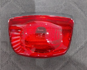 VS639281 Rear Tail Light - Vespa LX 150 ZAPM44200 ZAPM44200 ZAPM68200 ZAPM68400 - Picture 1 of 5