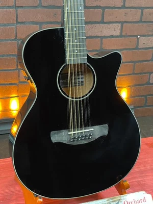 Guitarra eléctrica acústica Ibanez AEG5012BK de 12 cuerdas negra Foto 1 de 4