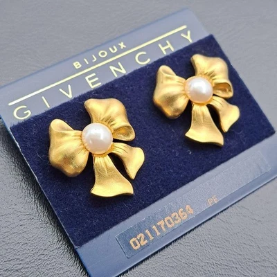 Brincos de fita raros Givenchy ouro pérola falsa joias femininas autênticas excelentes - Imagem 1 de 4
