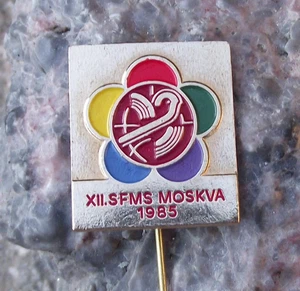 1985 WFDY World Youth Festival Moscow Student Federation Pin Badge - Picture 1 of 3