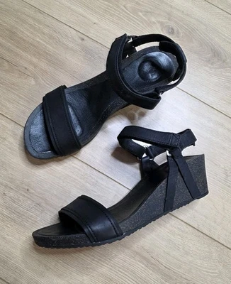 Teva Ysidro Sandals Black Leather Ankle Strap Casual Wedge Women's Size 9.5 - Image 1 of 4