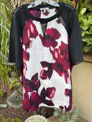 COLECCIÓN DONNA KARAN-DKNYC~MUJER CHIFÓN FLORAL CORTO TRANSPARENTE SLV. BLUSA TALLA 1X Foto 1 de 4