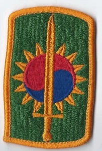 US ARMY 8th MILITARY POLICE BRIGADE MILITARY PATCH - Picture 1 of 1